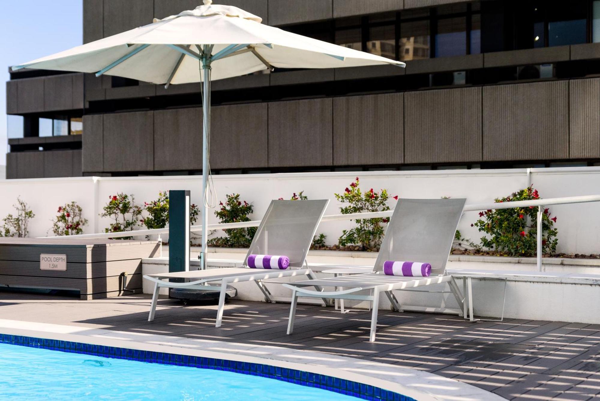 Hotel Sky Sandton Johannesburg Exterior photo
